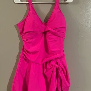 Vibrant Pink‎ Sleeveless shaping swimsuit